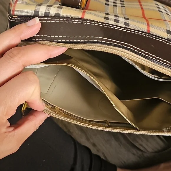 Designer Inspired Purse - Picture 16 of 16